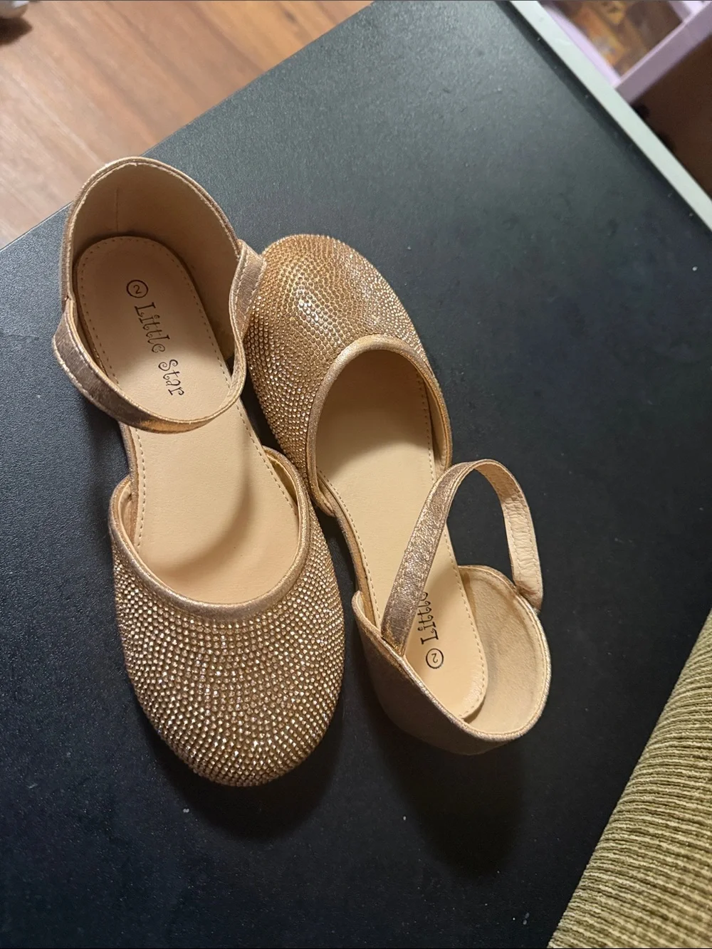 Girls' Gold Sparkle Mary Jane Dress Shoes